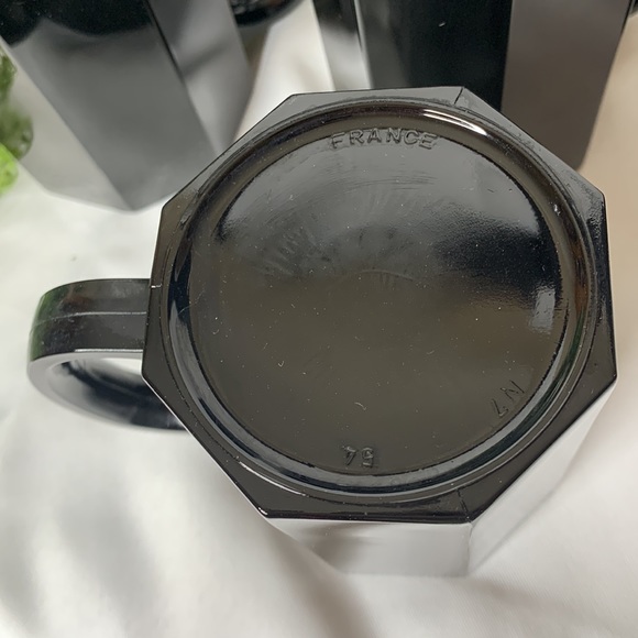 Beautiful set of 6 black Arcoroc octagon coffee mugs made in France - Picture 6 of 7